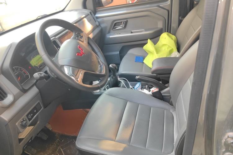 Used Wuling Zhengtu 2021 1.5L Adventure LAR Left Front Seat