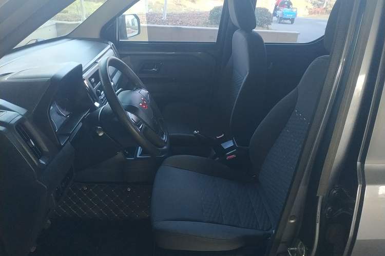 Used Wuling Zhengtu 2021 1.5L Entry-Level LAR Left Front Seat