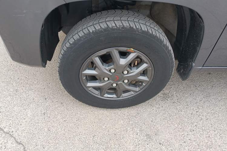 Used Wuling Zhengtu 2021 1.5L Adventure LAR Left Front Wheel Hub