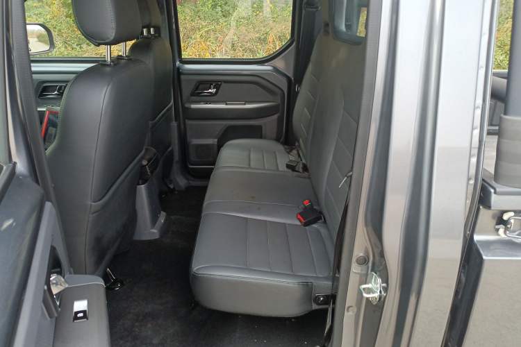 Used Wuling Zhengtu 2021 1.5L Adventure LAR Left Rear Seat