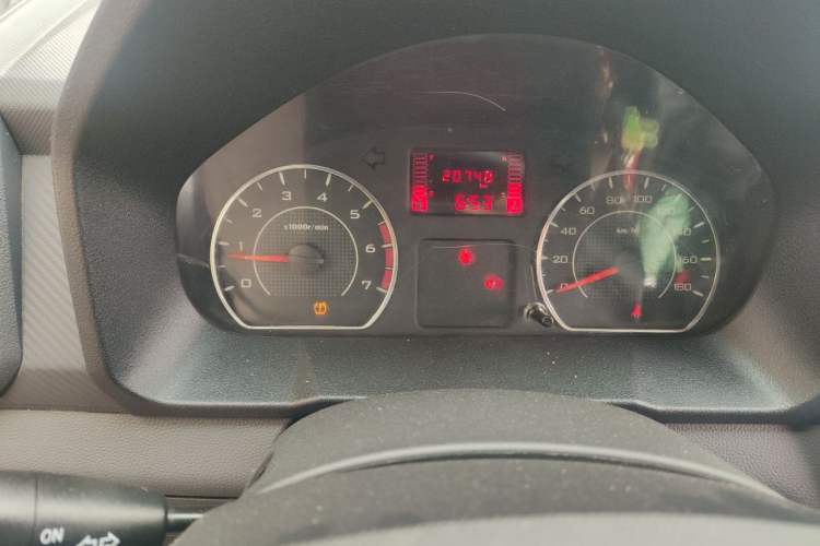 Used Wuling Zhengtu 2021 1.5L Adventure LAR Odometer Close Up