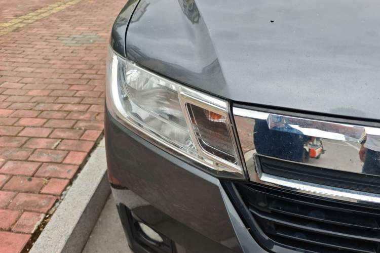 Used Wuling Zhengtu 2021 1.5L Adventure LAR Right Front Headlight