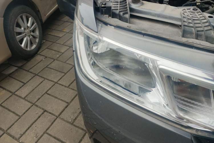 Used Wuling Zhengtu 2021 1.5L Adventure LAR Right Front Headlight