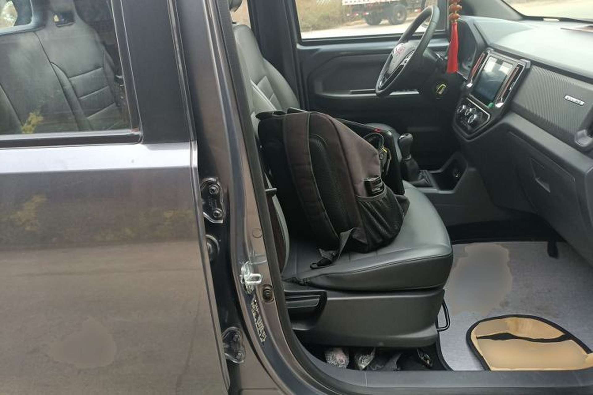 Used Wuling Zhengtu 2021 1.5L Adventure LAR Right Front Seat