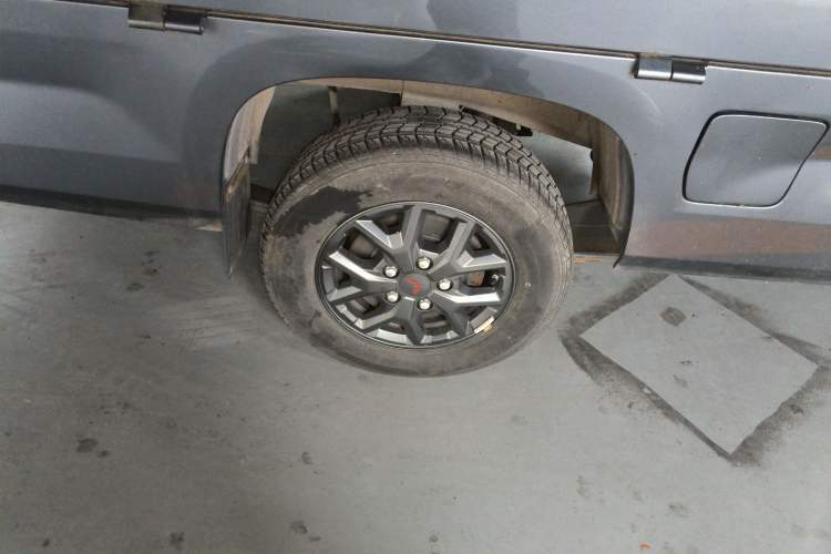 Used Wuling Zhengtu 2021 1.5L Adventure LAR Right Rear Wheel Hub