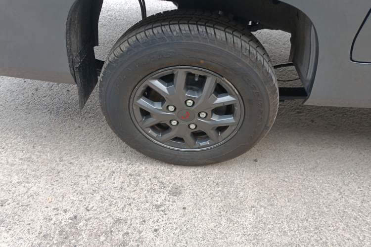 Used Wuling Zhengtu 2021 1.5L Adventure LAR Right Rear Wheel Hub
