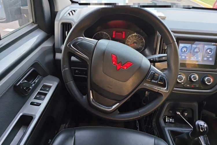 Used Wuling Zhengtu 2021 1.5L Adventure LAR Steering Wheel