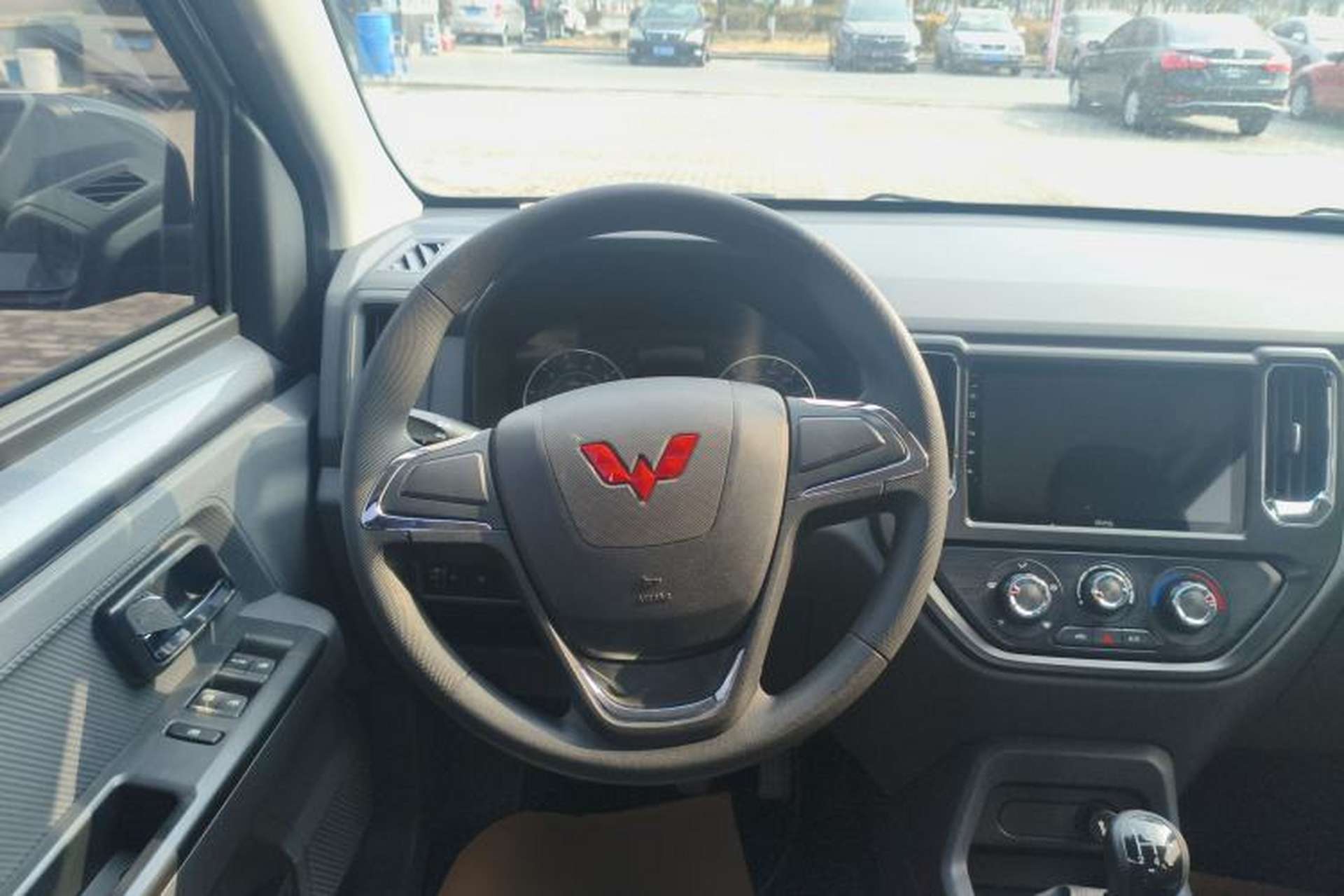 Used Wuling Zhengtu 2021 1.5L Entry-Level LAR Steering Wheel