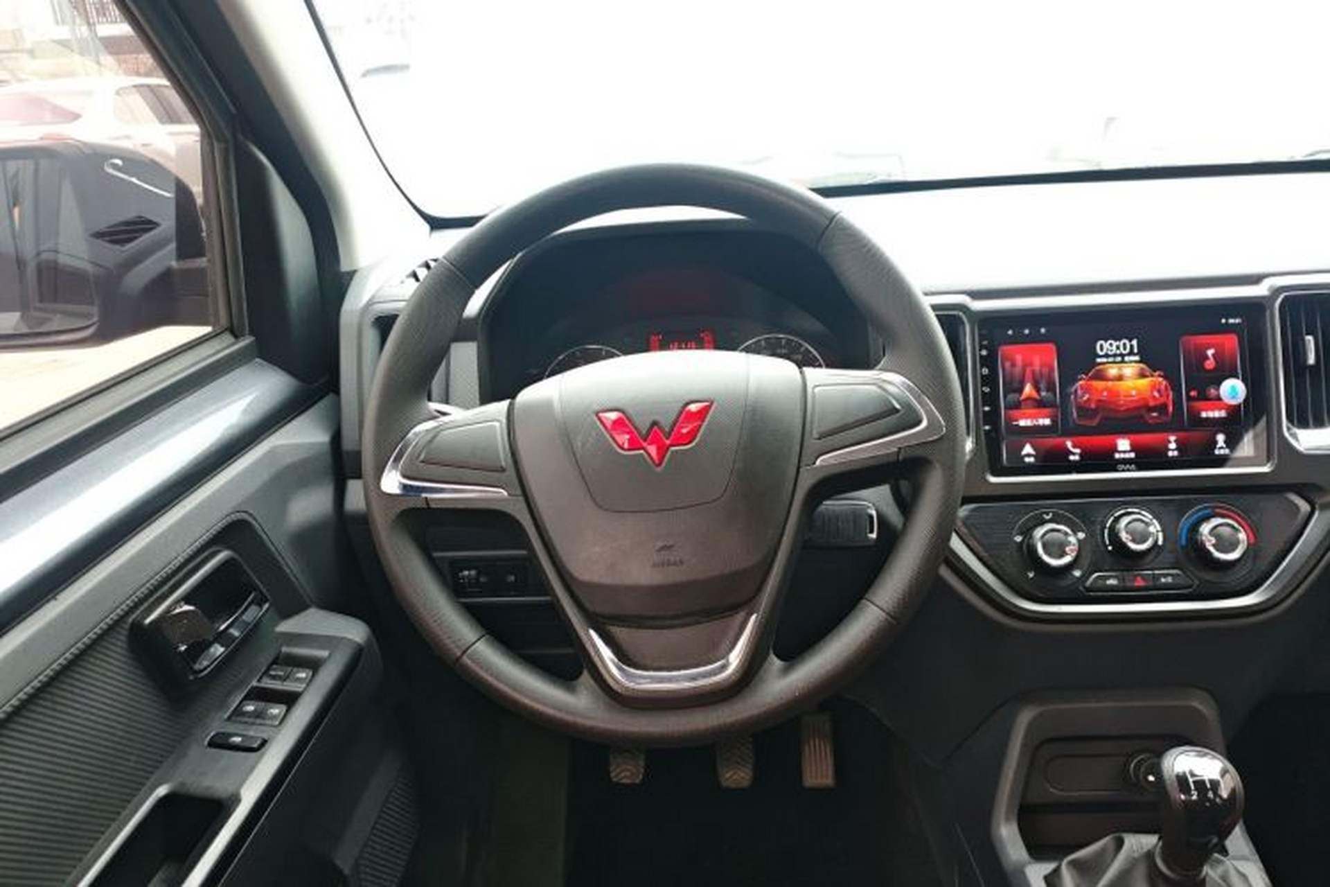 Used Wuling Zhengtu 2021 1.5L Entry-Level LAR Steering Wheel