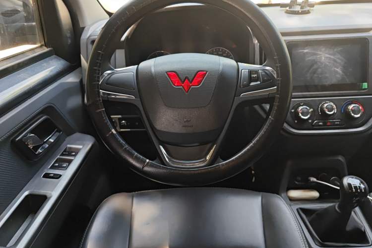 Used Wuling Zhengtu 2021 1.5L Adventure LAR Steering Wheel