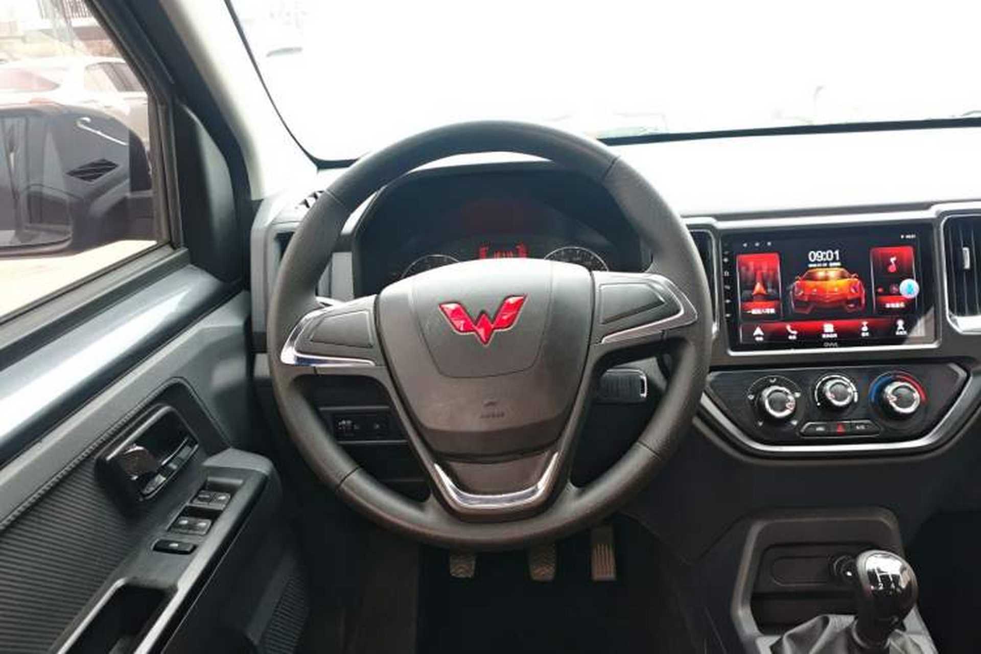 Used Wuling Zhengtu 2021 1.5L Entry-Level LAR Steering Wheel