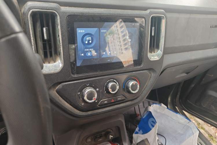 Used Wuling Zhengtu 2021 1.5L Adventure LAR Audio And AC Panel