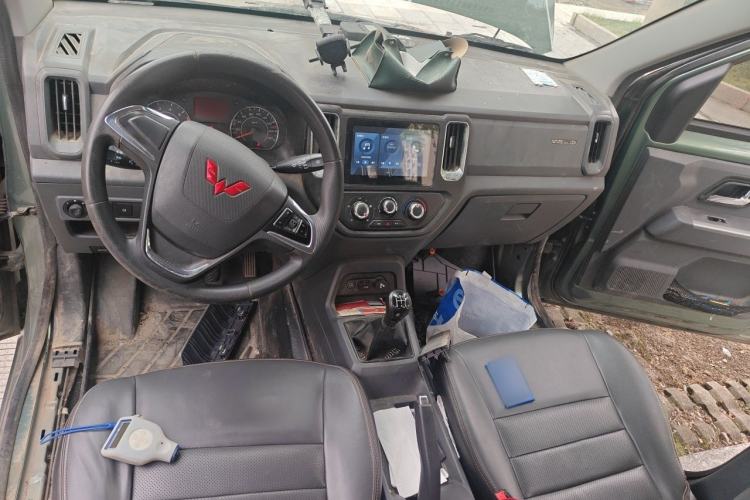 Used Wuling Zhengtu 2021 1.5L Adventure LAR Center Console