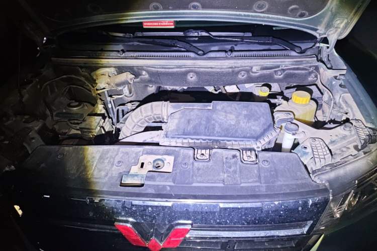 Used Wuling Zhengtu 2021 1.5L Adventure LAR Engine Bay Left