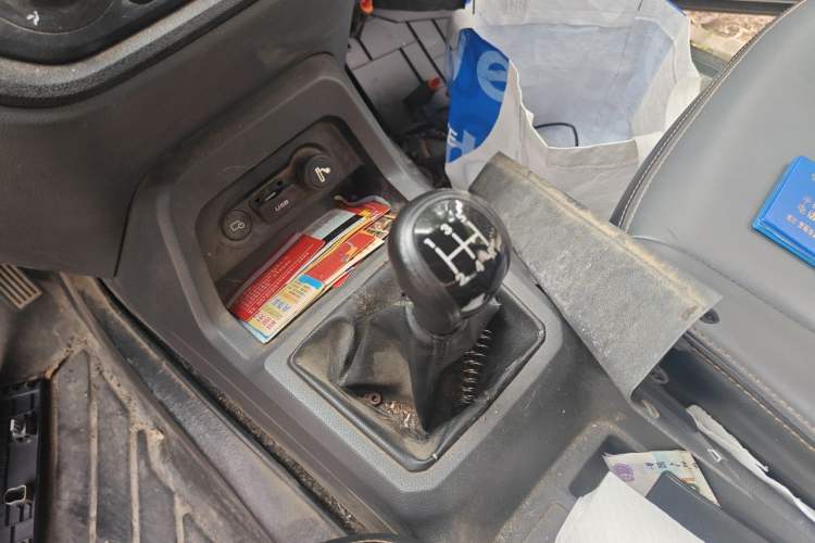 Used Wuling Zhengtu 2021 1.5L Adventure LAR Gear Lever