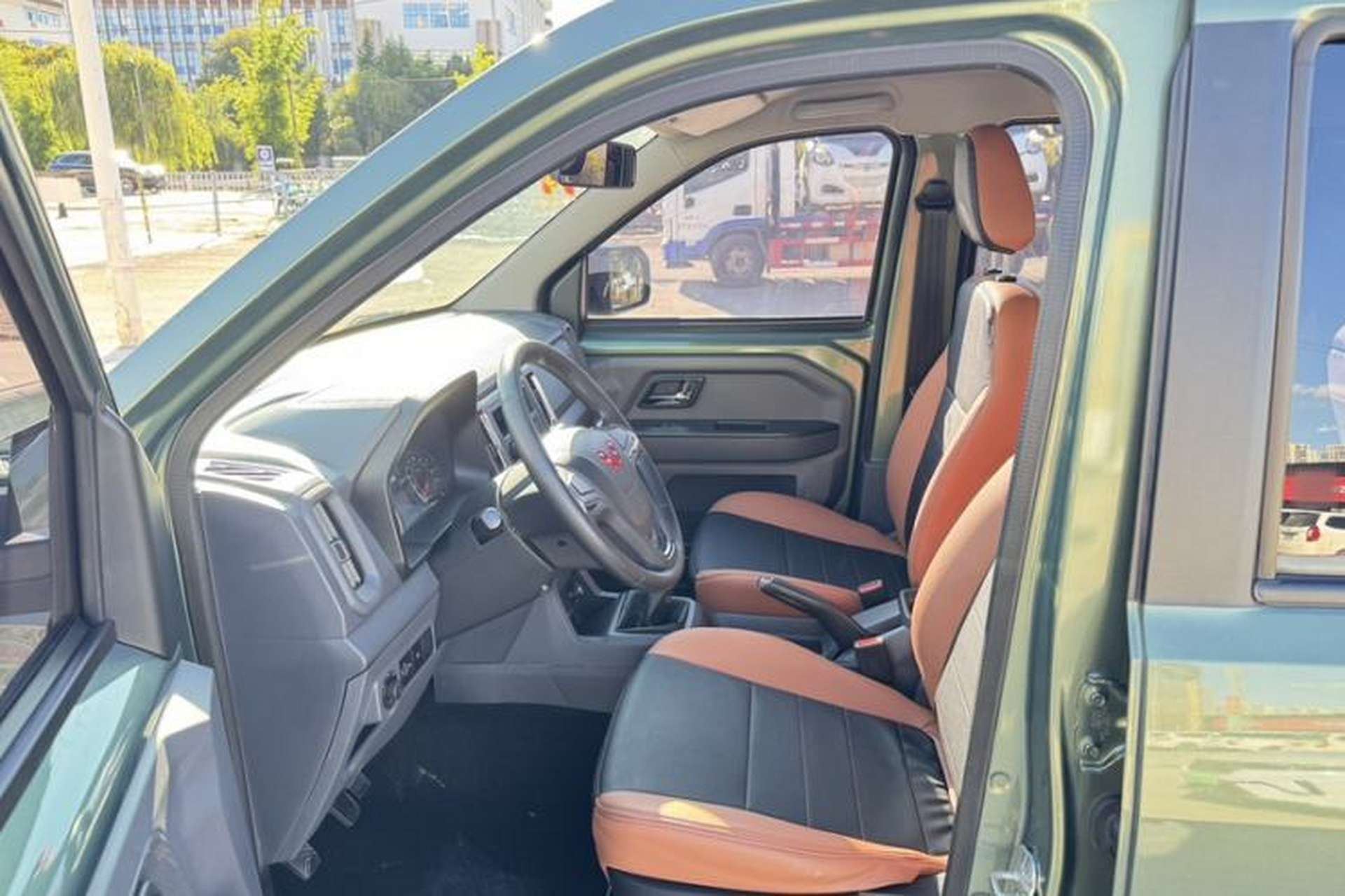 Used Wuling Zhengtu 2021 1.5L Entry-Level LAR Interior 2