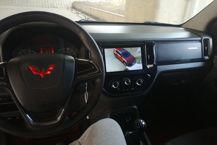 Used Wuling Zhengtu 2021 1.5L Entry-Level LAR Interior 2