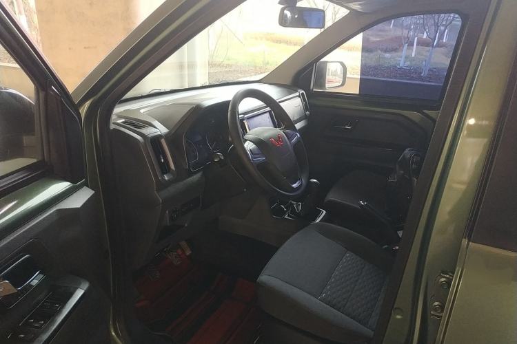 Used Wuling Zhengtu 2021 1.5L Entry-Level LAR Interior 3