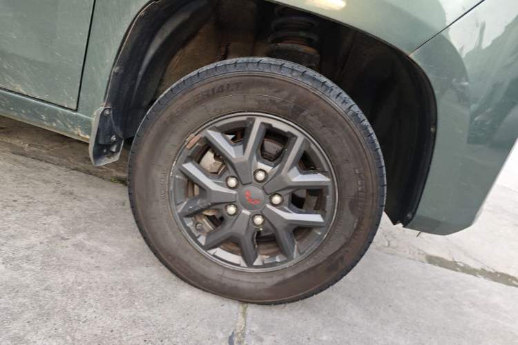 Used Wuling Zhengtu 2021 1.5L Adventure LAR Right Front Wheel Hub