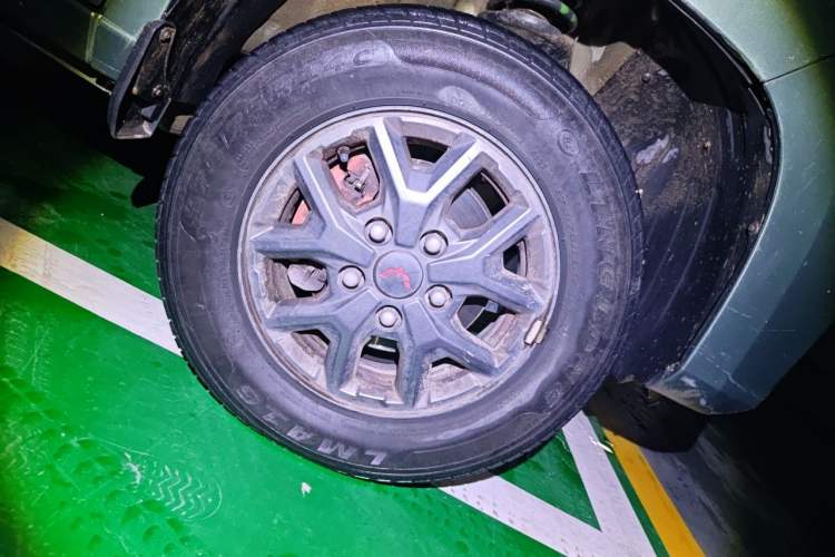Used Wuling Zhengtu 2021 1.5L Adventure LAR Right Front Wheel Hub