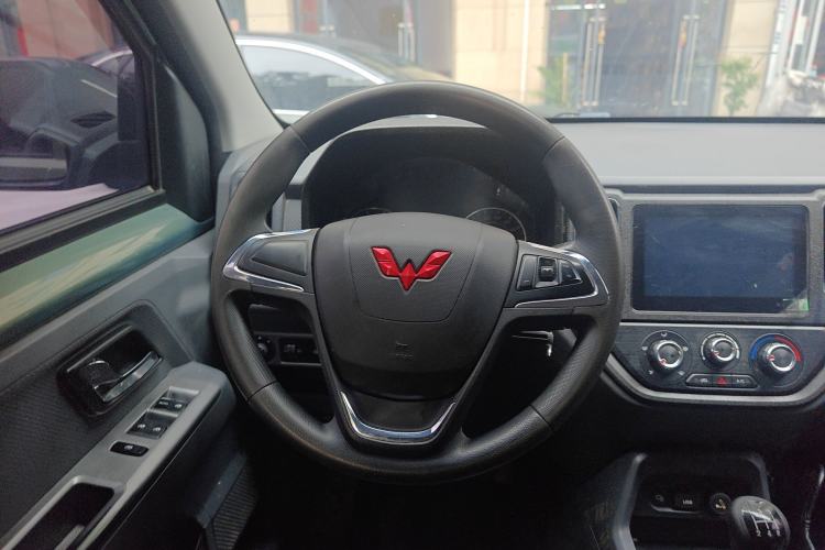Used Wuling Zhengtu 2021 1.5L Adventure LAR Steering Wheel