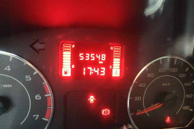 Used Wuling Zhengtu 2021 1.5L Adventure LAR Odometer Close Up