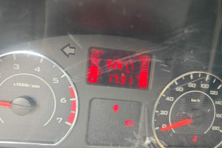 Used Wuling Zhengtu 2021 1.5L Adventure LAR Odometer Close Up