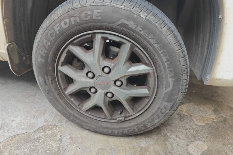 Used Wuling Zhengtu 2021 1.5L Adventure LAR Right Front Wheel Hub