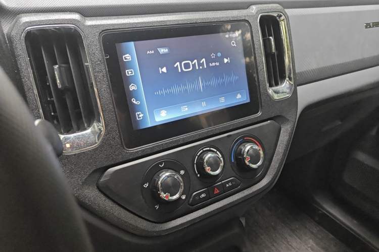 Used Wuling Zhengtu 2021 1.5L Adventure LAR Audio And AC Panel