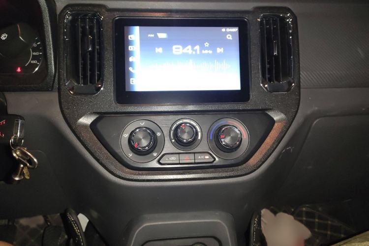 Used Wuling Zhengtu 2021 1.5L Entry-Level LAR Audio And AC Panel