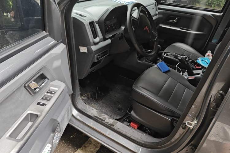 Used Wuling Zhengtu 2021 1.5L Adventure LAR Driver Seat