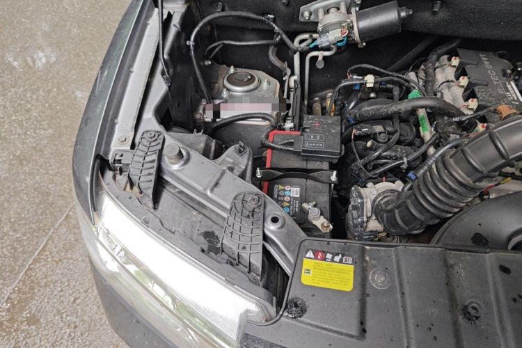 Used Wuling Zhengtu 2021 1.5L Adventure LAR Engine Bay Right