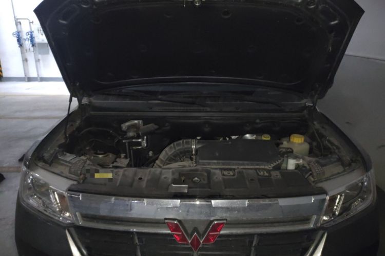 Used Wuling Zhengtu 2021 1.5L Entry-Level LAR Engine Bay
