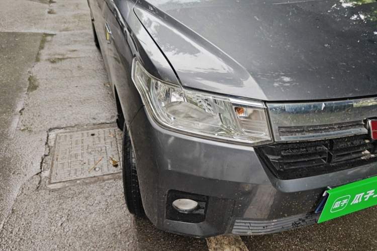 Used Wuling Zhengtu 2021 1.5L Adventure LAR Right Front Headlight