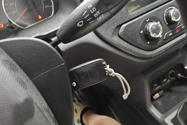Used Wuling Zhengtu 2021 1.5L Adventure LAR Vehicle Key