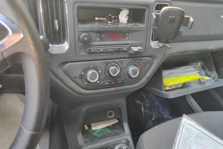 Used Wuling Zhengtu 2021 1.5L Entry-Level LAR Audio And AC Panel