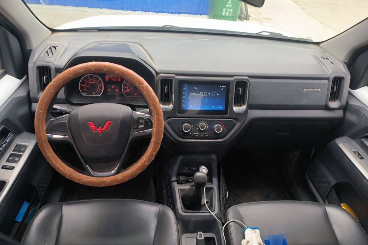 Used Wuling Zhengtu 2021 1.5L Adventure LAR Center Console