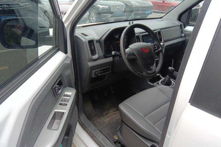 Used Wuling Zhengtu 2021 1.5L Adventure LAR Driver Seat