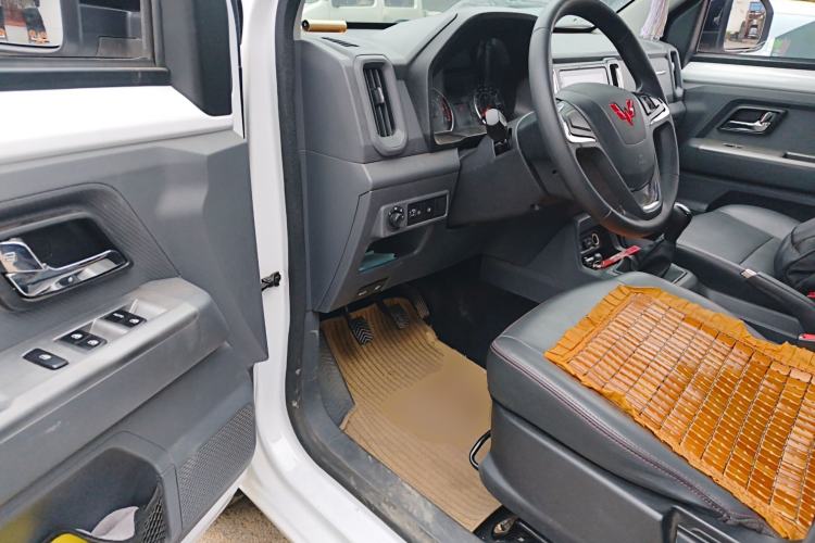 Used Wuling Zhengtu 2021 1.5L Adventure LAR Driver Seat