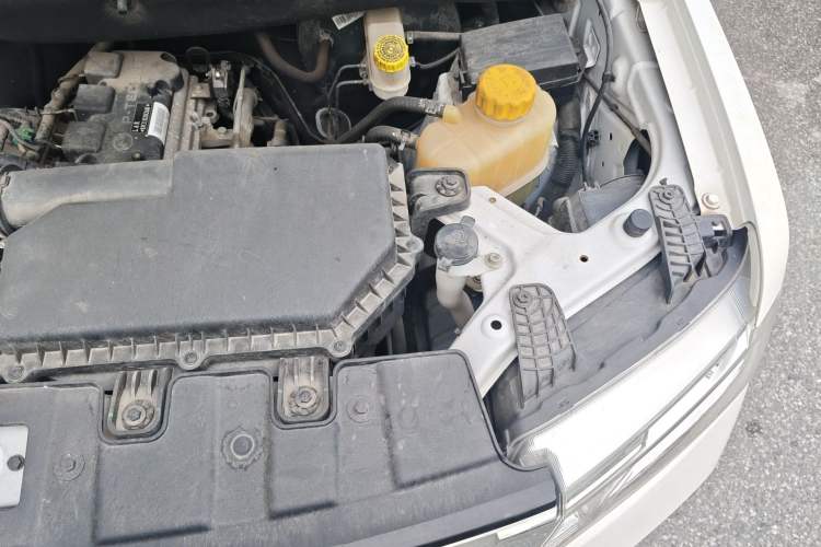 Used Wuling Zhengtu 2021 1.5L Adventure LAR Engine Bay Left