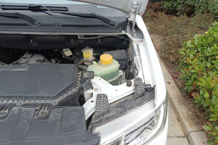 Used Wuling Zhengtu 2021 1.5L Adventure LAR Engine Bay Left