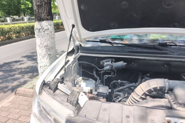 Used Wuling Zhengtu 2021 1.5L Entry-Level LAR Engine Bay Right