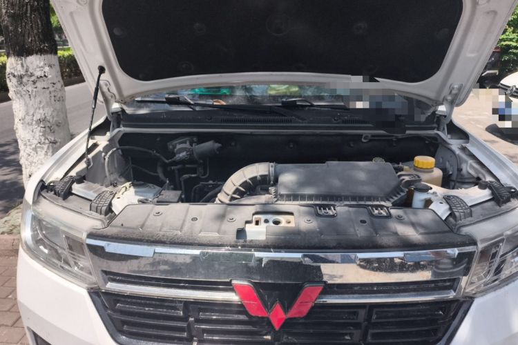 Used Wuling Zhengtu 2021 1.5L Entry-Level LAR Engine Bay