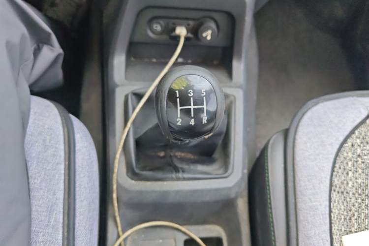 Used Wuling Zhengtu 2021 1.5L Adventure LAR Gear Lever