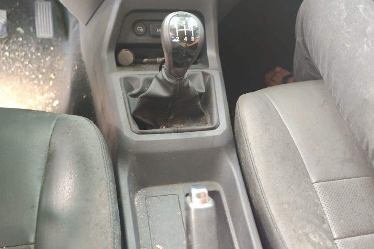 Used Wuling Zhengtu 2021 1.5L Adventure LAR Gear Lever