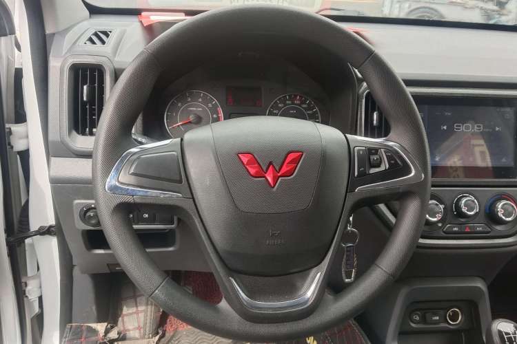 Used Wuling Zhengtu 2021 1.5L Adventure LAR Interior 2