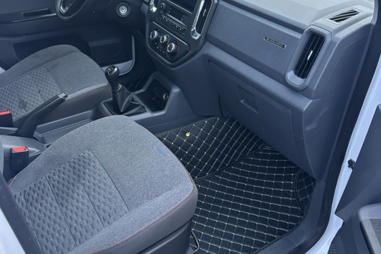 Used Wuling Zhengtu 2021 1.5L Entry-Level LAR Interior 3