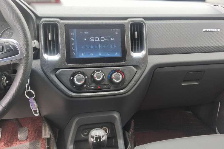 Used Wuling Zhengtu 2021 1.5L Adventure LAR Interior 3