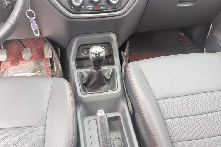 Used Wuling Zhengtu 2021 1.5L Adventure LAR Interior 4