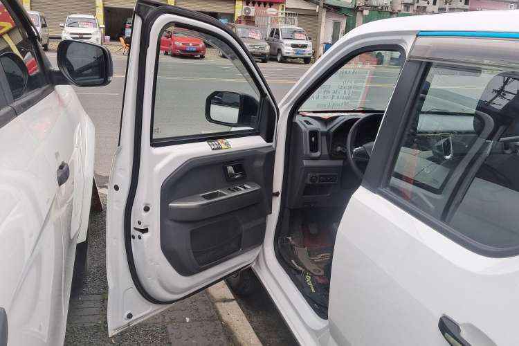 Used Wuling Zhengtu 2021 1.5L Adventure LAR Interior 9